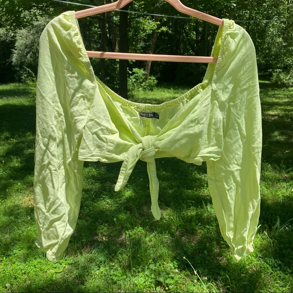 Nasty Gal Heads You Linen Tie Crop Top - Picture 2 of 9